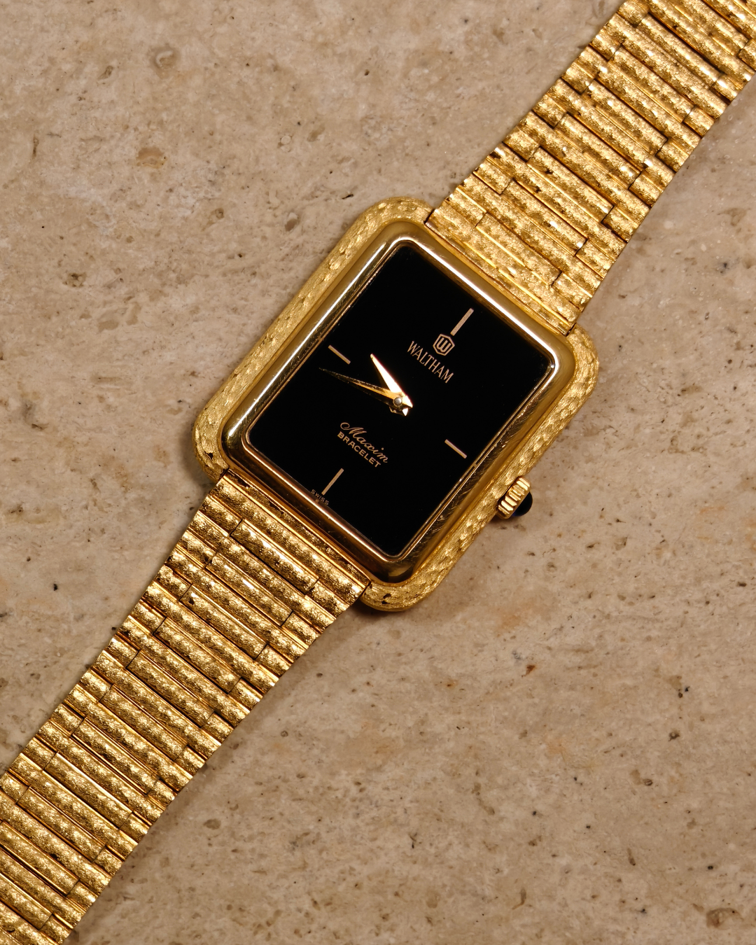 Waltham Maxim Gold Onyx 70'