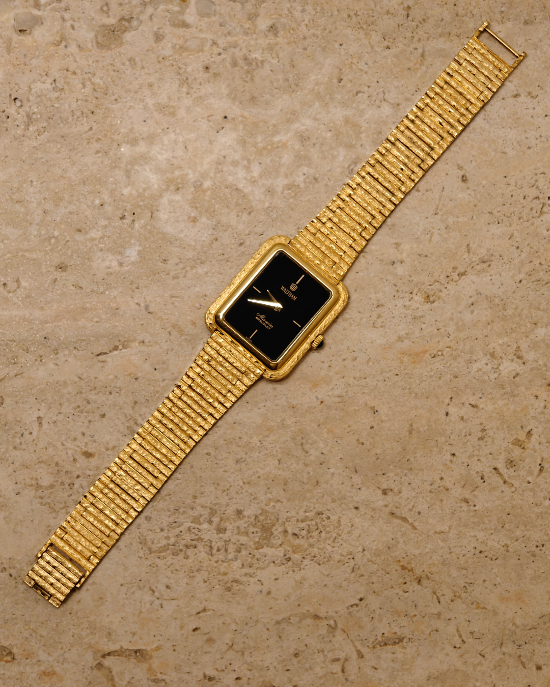 Waltham Maxim Gold Onyx 70'