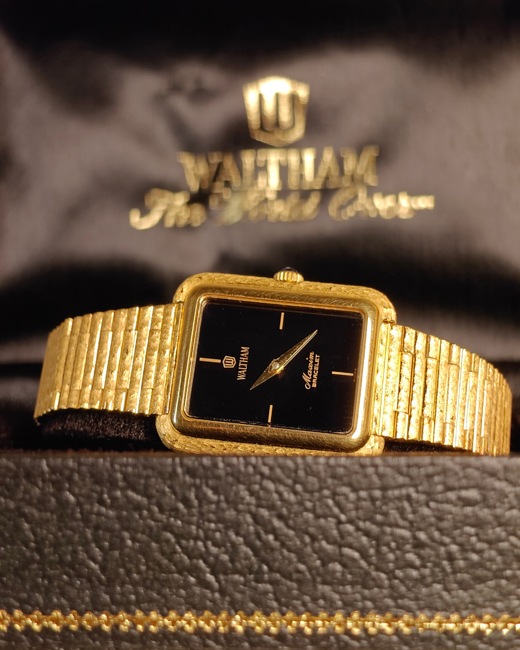 Waltham Maxim Gold Onyx 70'