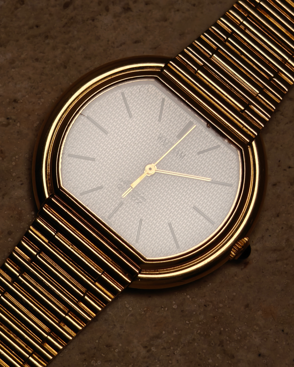 Waltham Gold Ellipse
